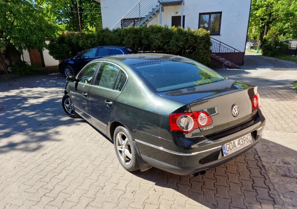 Volkswagen Passat cena 15000 przebieg: 263000, rok produkcji 2007 z Brwinów małe 56